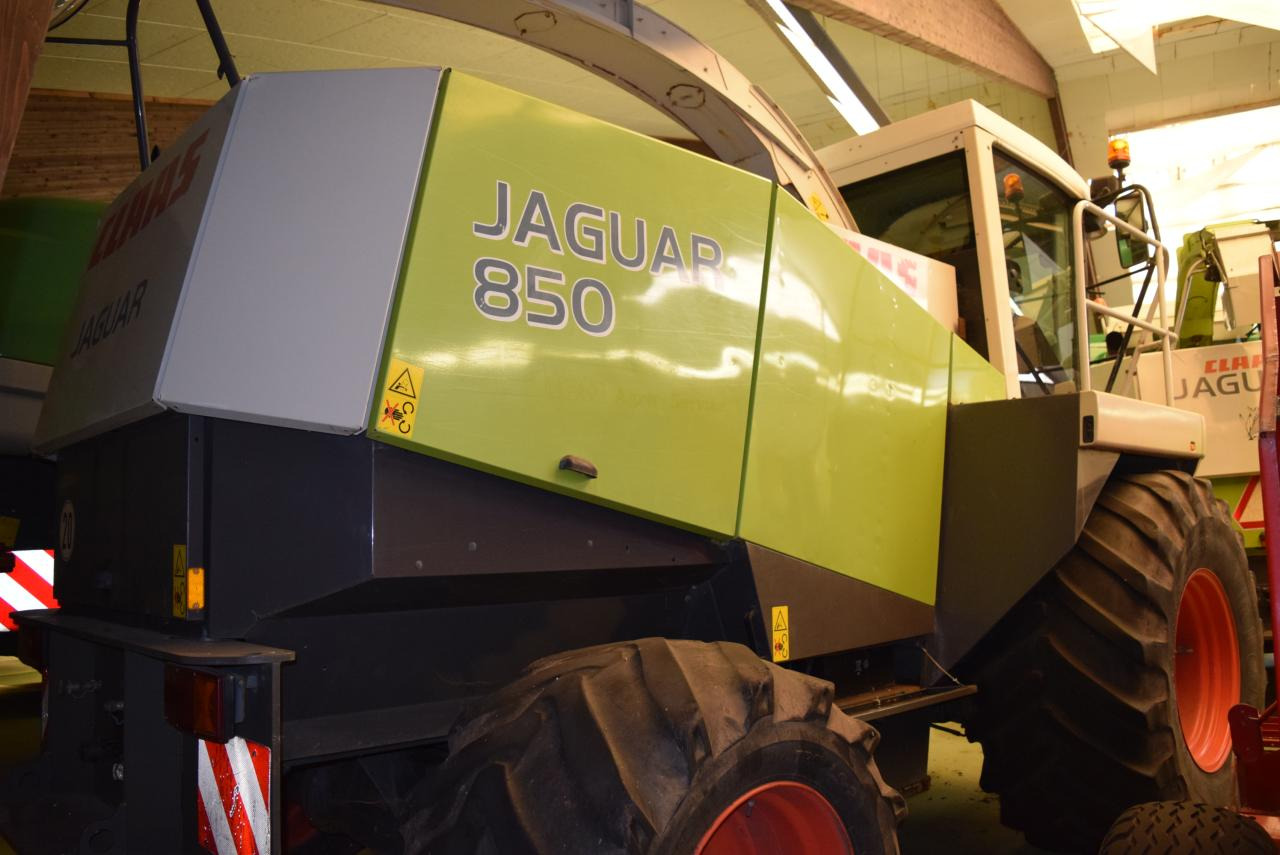 CLAAS Jaguar 850 - Lopbarības kombains: foto 5 CLAAS Jaguar 850 - Lopbarības kombains: foto 5
