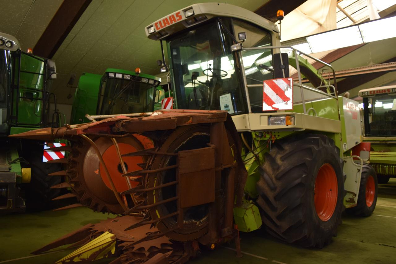 CLAAS Jaguar 860 - Lopbarības kombains: foto 1 CLAAS Jaguar 860 - Lopbarības kombains: foto 1