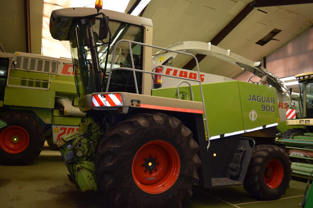 CLAAS Jaguar 900 - Lopbarības kombains: foto 2 CLAAS Jaguar 900 - Lopbarības kombains: foto 2