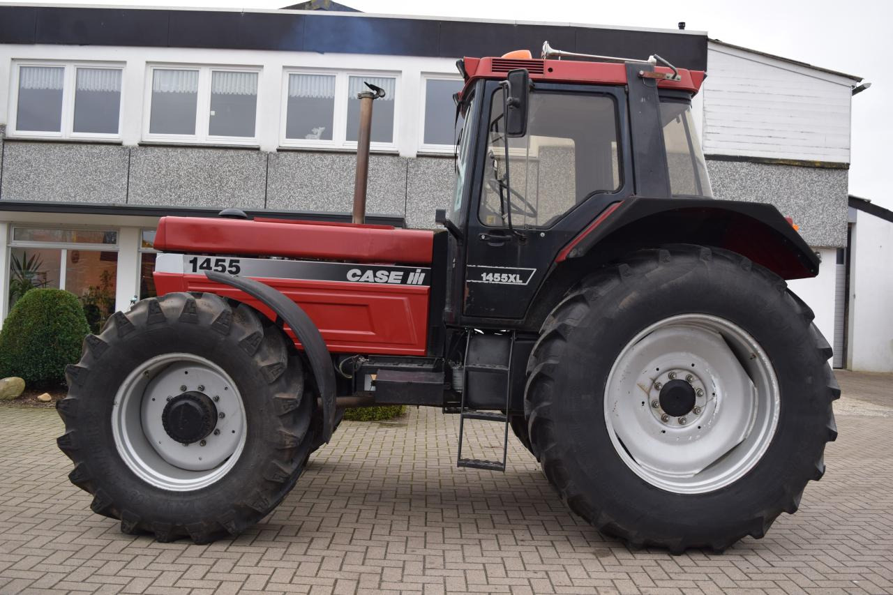Case-IH 1455 XL A - Traktors: foto 1 Case-IH 1455 XL A - Traktors: foto 1
