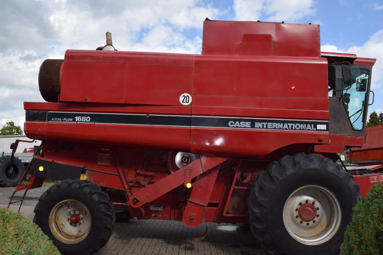 Case-IH 1680 Axial - Labības kombains: foto 4 Case-IH 1680 Axial - Labības kombains: foto 4