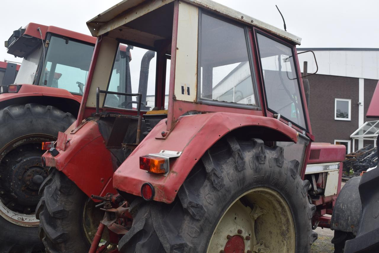 Case-IH 844 A/S - Traktors: foto 3 Case-IH 844 A/S - Traktors: foto 3