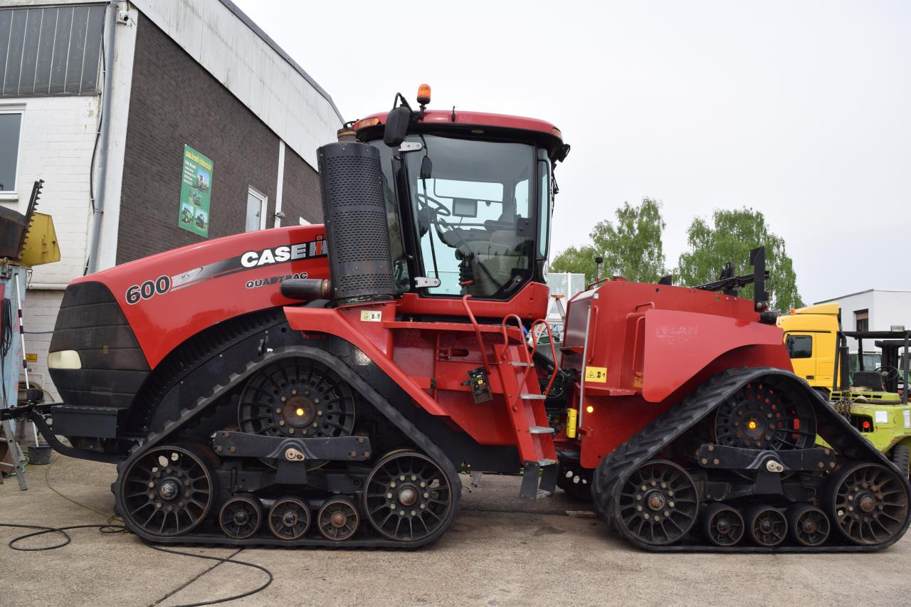 Case-IH Quadtrac 600 - Kāpurķēžu traktors: foto 3 Case-IH Quadtrac 600 - Kāpurķēžu traktors: foto 3