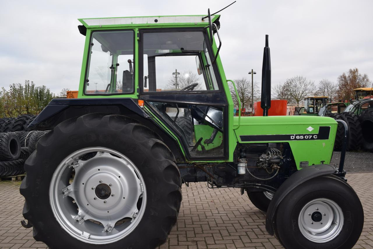 Deutz-Fahr D6507C - Traktors: foto 2 Deutz-Fahr D6507C - Traktors: foto 2