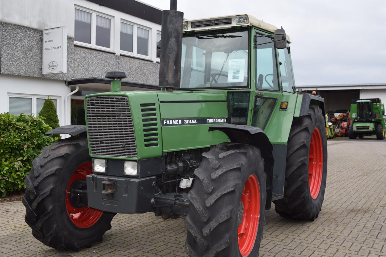 Fendt Farmer 311 LSA - Traktors: foto 4 Fendt Farmer 311 LSA - Traktors: foto 4
