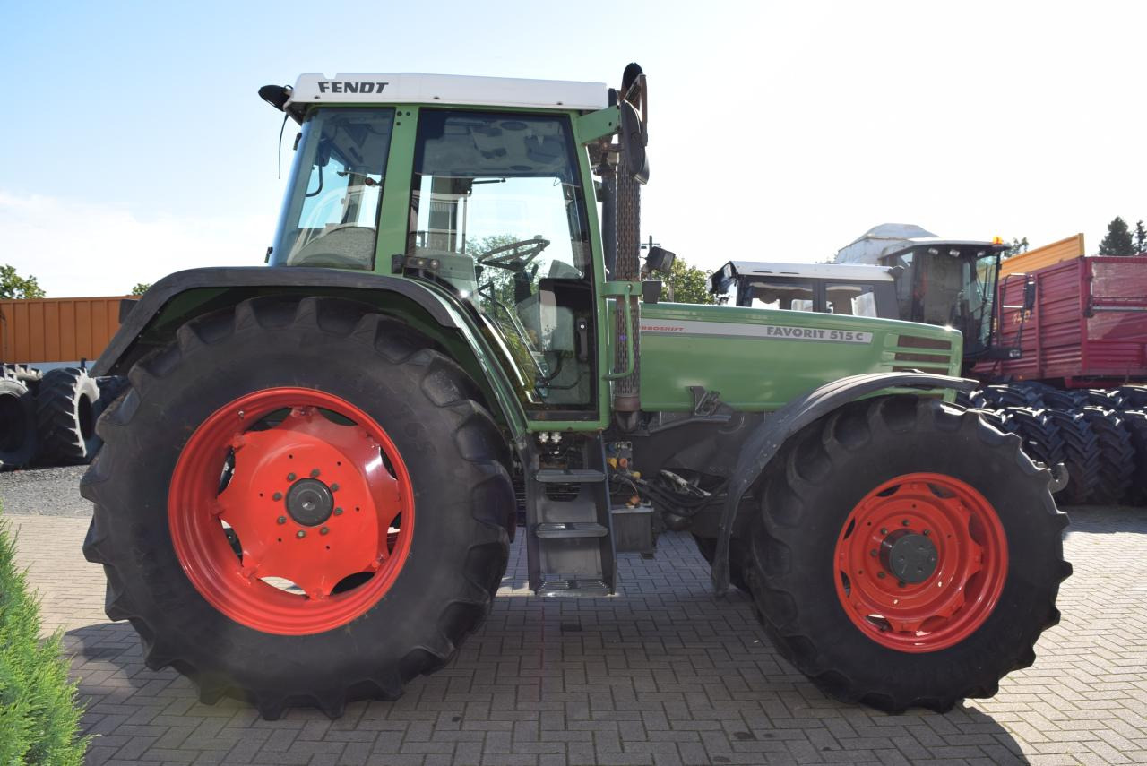 Fendt Favorit 512 - Traktors: foto 1 Fendt Favorit 512 - Traktors: foto 1