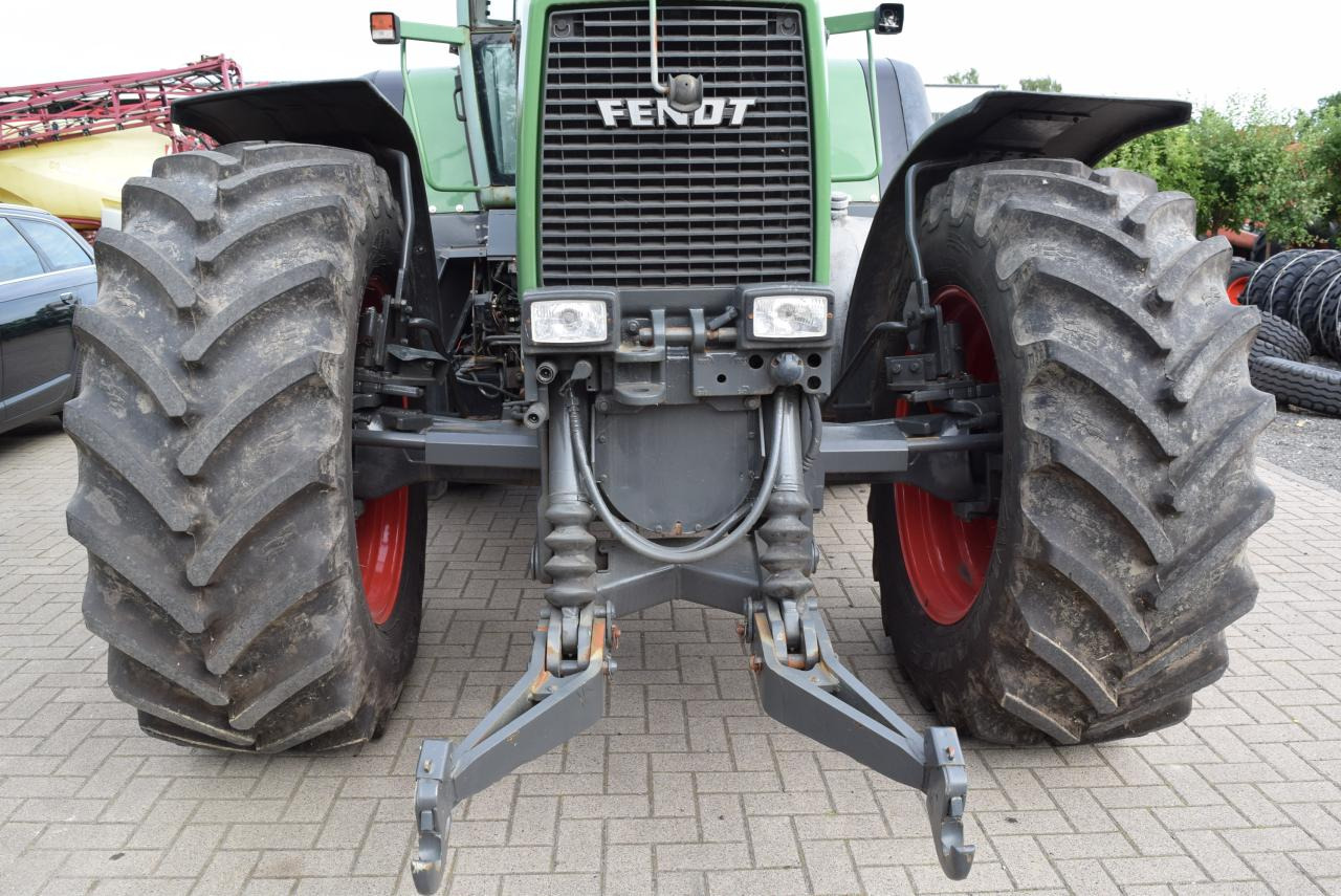 Traktors Fendt Favorit 822: foto 8
