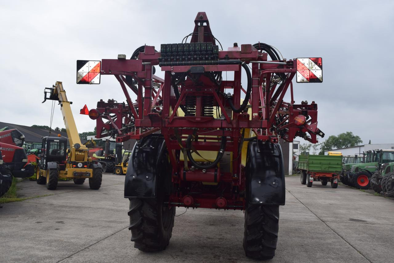 Hardi Commander 6600 i - Piekabināmais miglotājs: foto 4 Hardi Commander 6600 i - Piekabināmais miglotājs: foto 4
