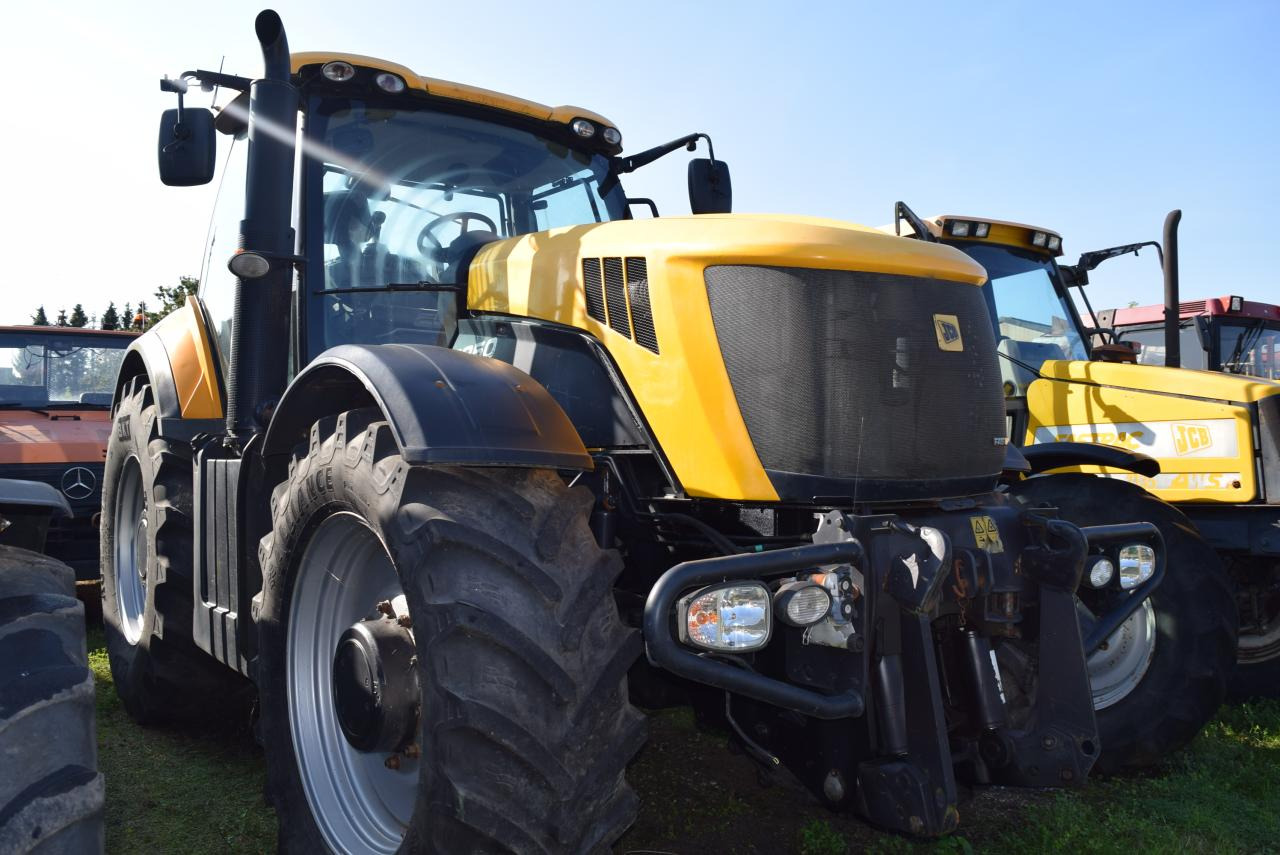 JCB Fastrac 8250 - Traktors: foto 2 JCB Fastrac 8250 - Traktors: foto 2