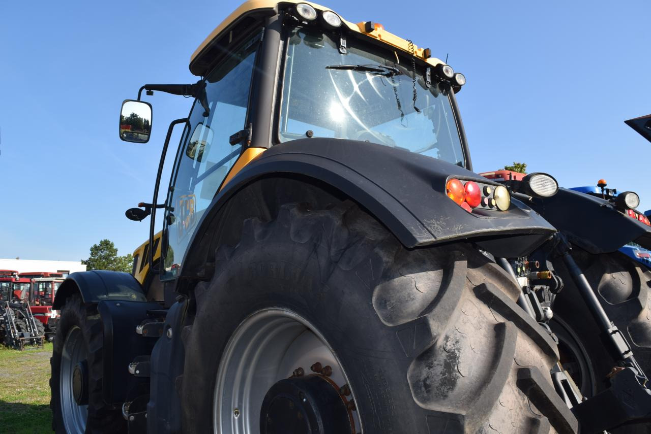 JCB Fastrac 8250 - Traktors: foto 4 JCB Fastrac 8250 - Traktors: foto 4