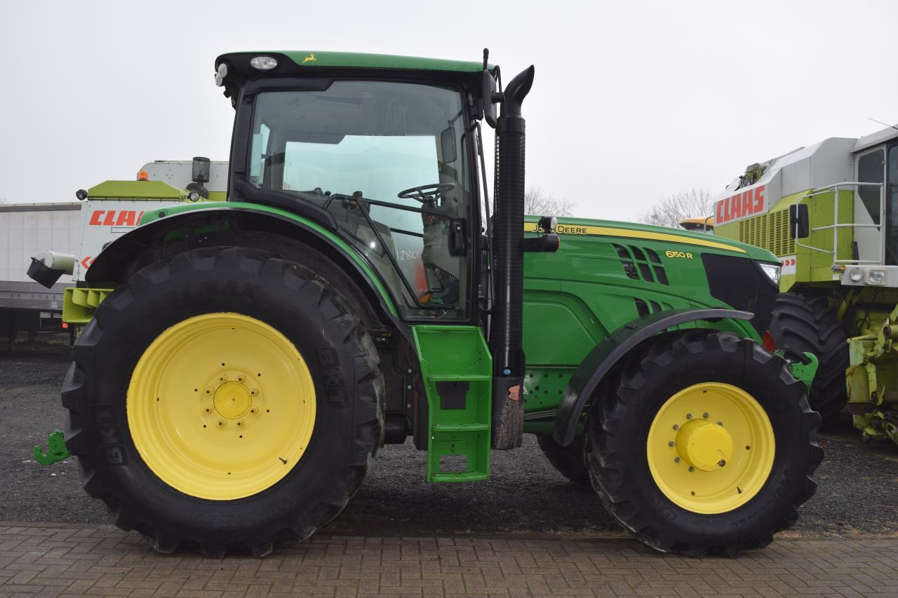 John Deere 6150 R - Traktors: foto 1 John Deere 6150 R - Traktors: foto 1