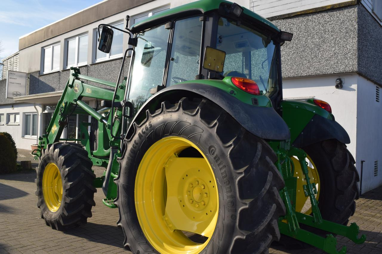 John Deere 6220 - Traktors: foto 5 John Deere 6220 - Traktors: foto 5