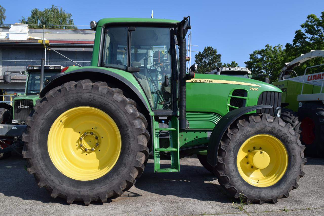 John Deere 7530 Premium - Traktors: foto 3 John Deere 7530 Premium - Traktors: foto 3