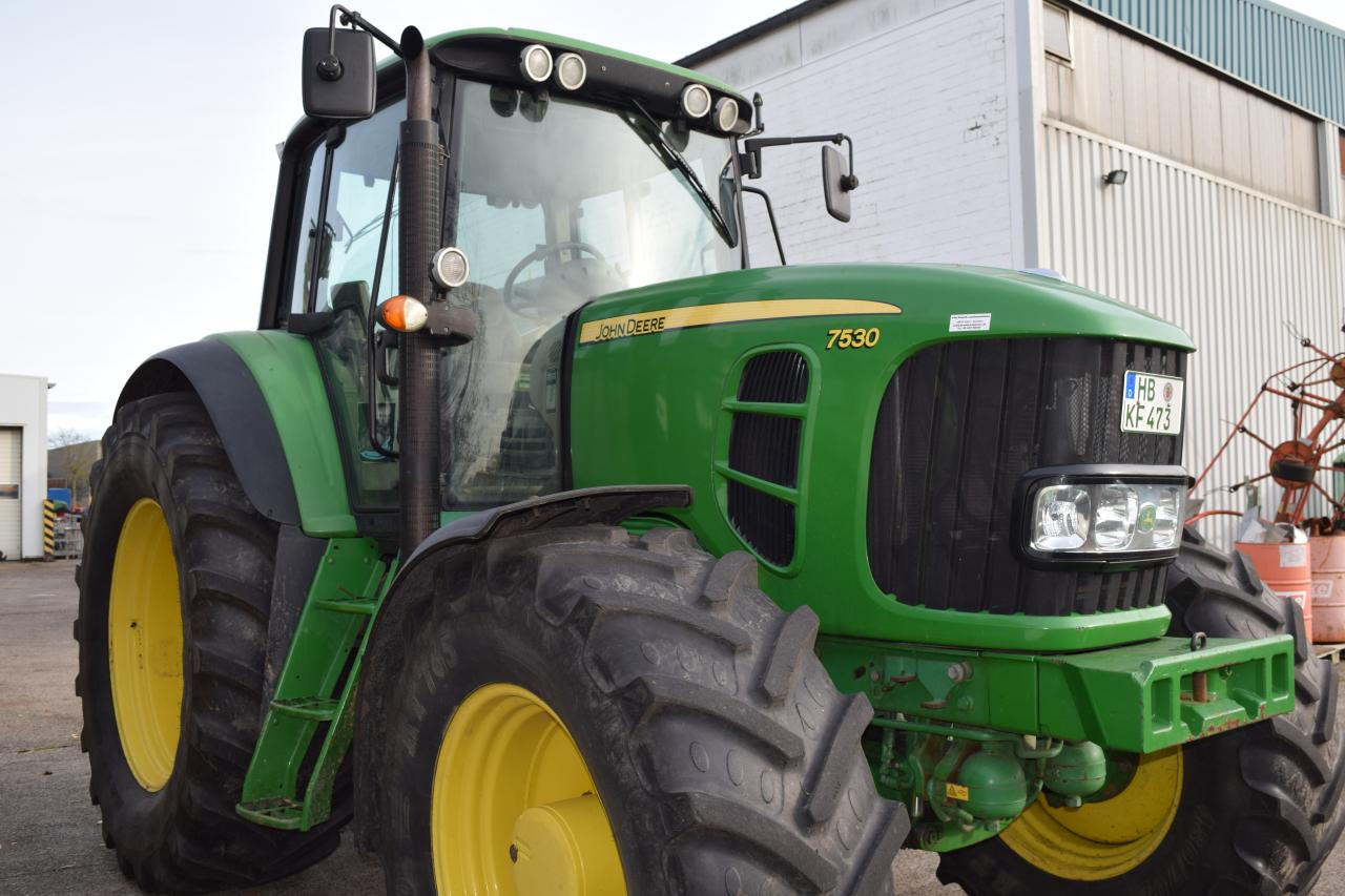 John Deere 7530 Premium - Traktors: foto 3 John Deere 7530 Premium - Traktors: foto 3