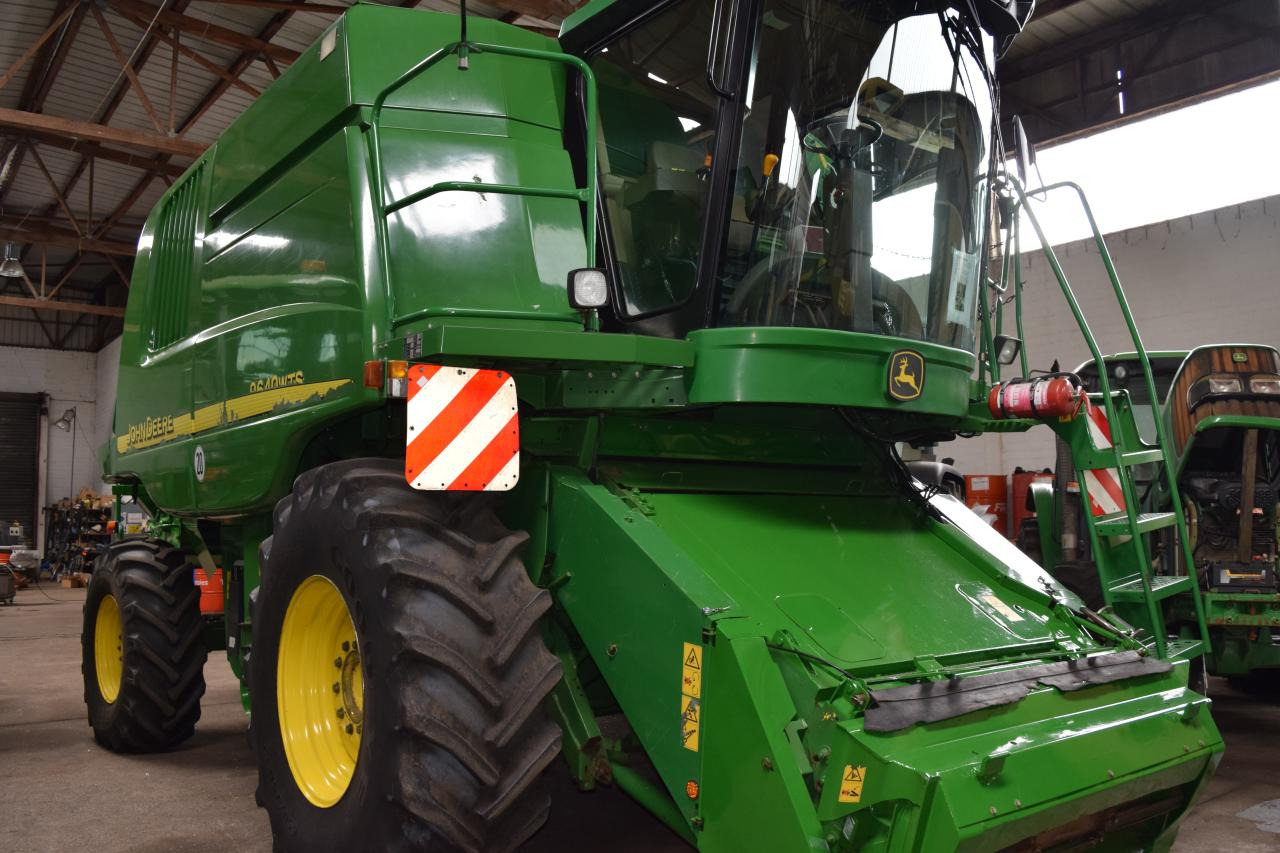 John Deere 9640 WTS - Labības kombains: foto 1 John Deere 9640 WTS - Labības kombains: foto 1