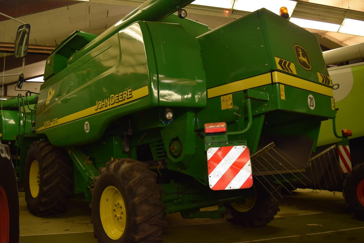 John Deere 9780 i CTS Hillmaster - Labības kombains: foto 4 John Deere 9780 i CTS Hillmaster - Labības kombains: foto 4