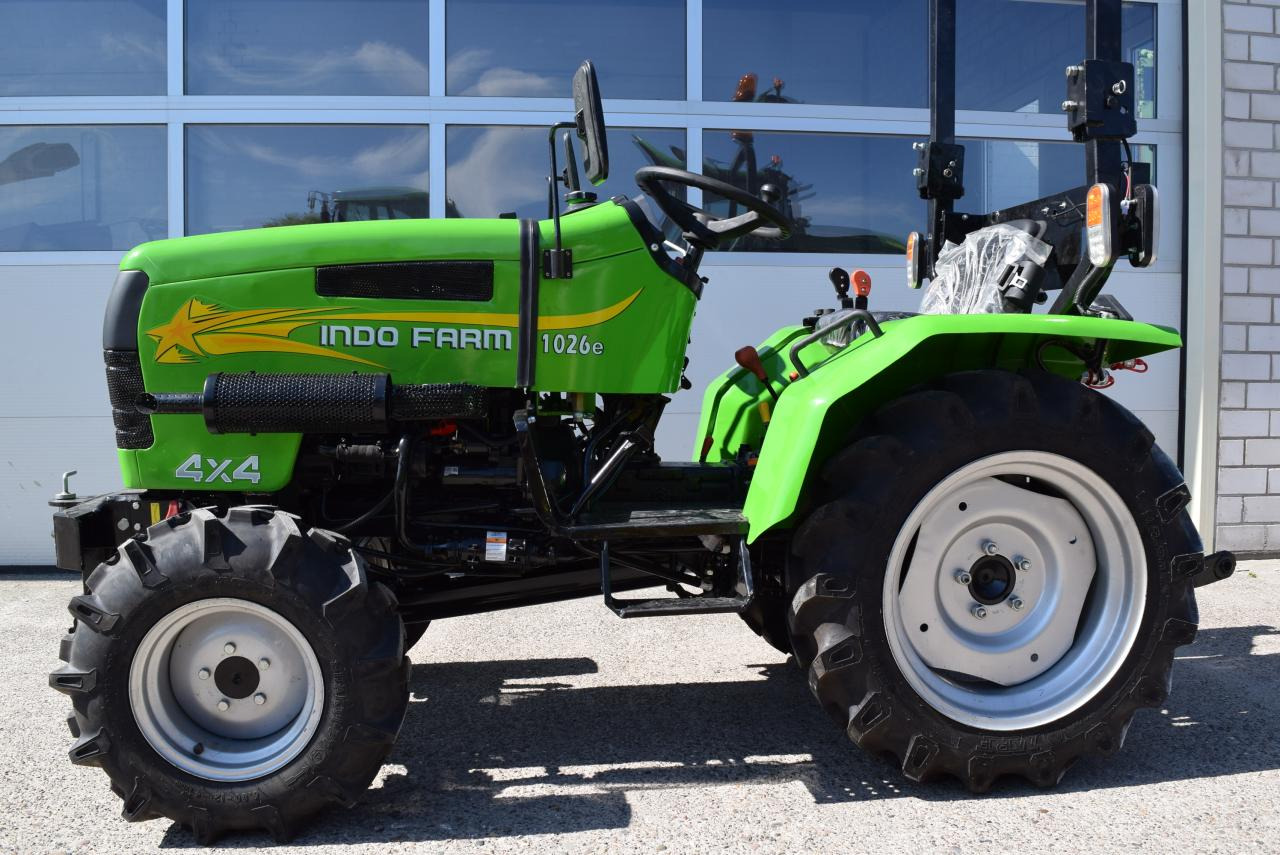 Klein-/Schmalspurtraktor INDO 1026 - Traktors ar paaugstinātu klīrensu: foto 1 Klein-/Schmalspurtraktor INDO 1026 - Traktors ar paaugstinātu klīrensu: foto 1