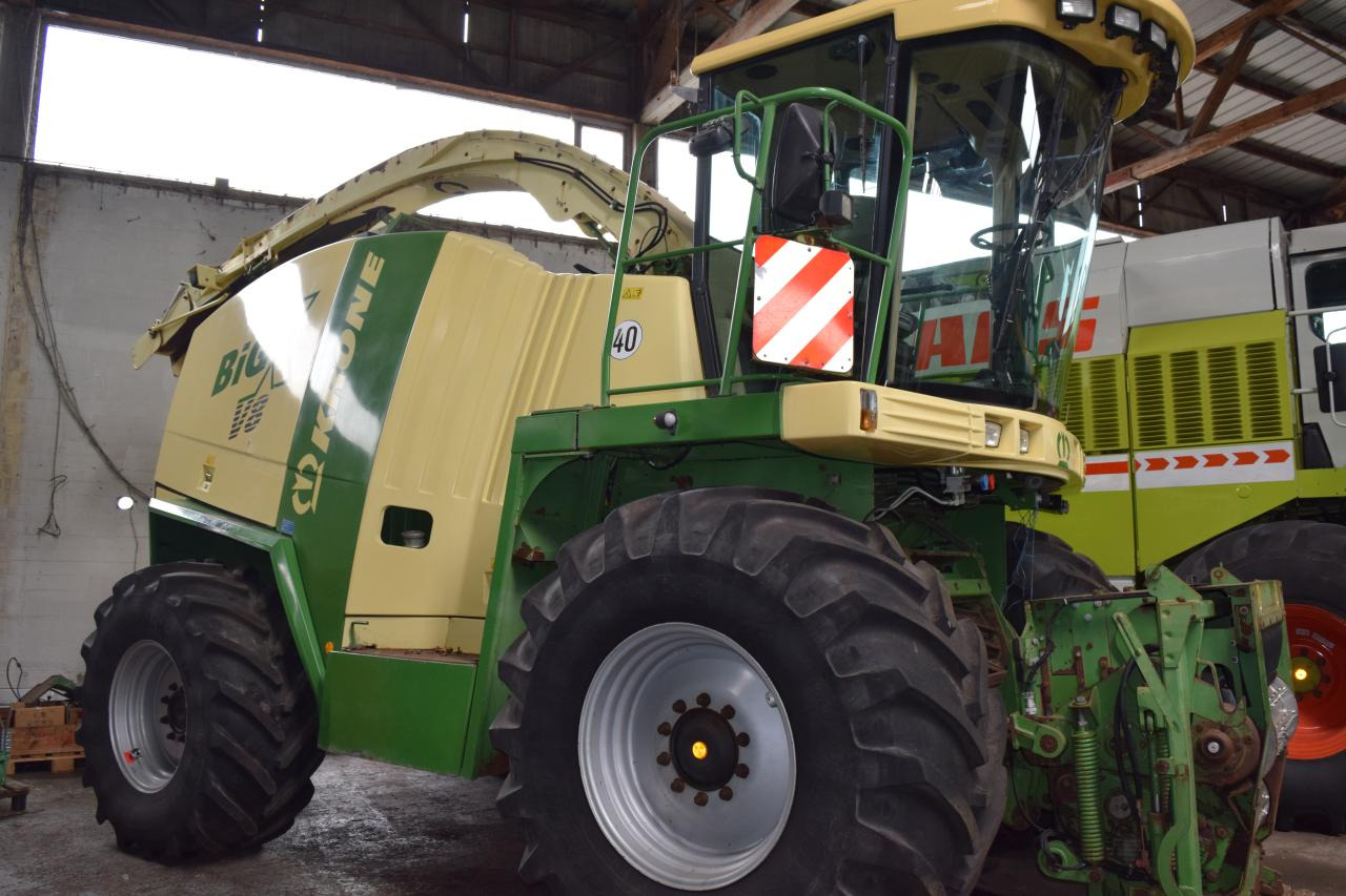 Krone Big X V8 - Lopbarības kombains: foto 1 Krone Big X V8 - Lopbarības kombains: foto 1