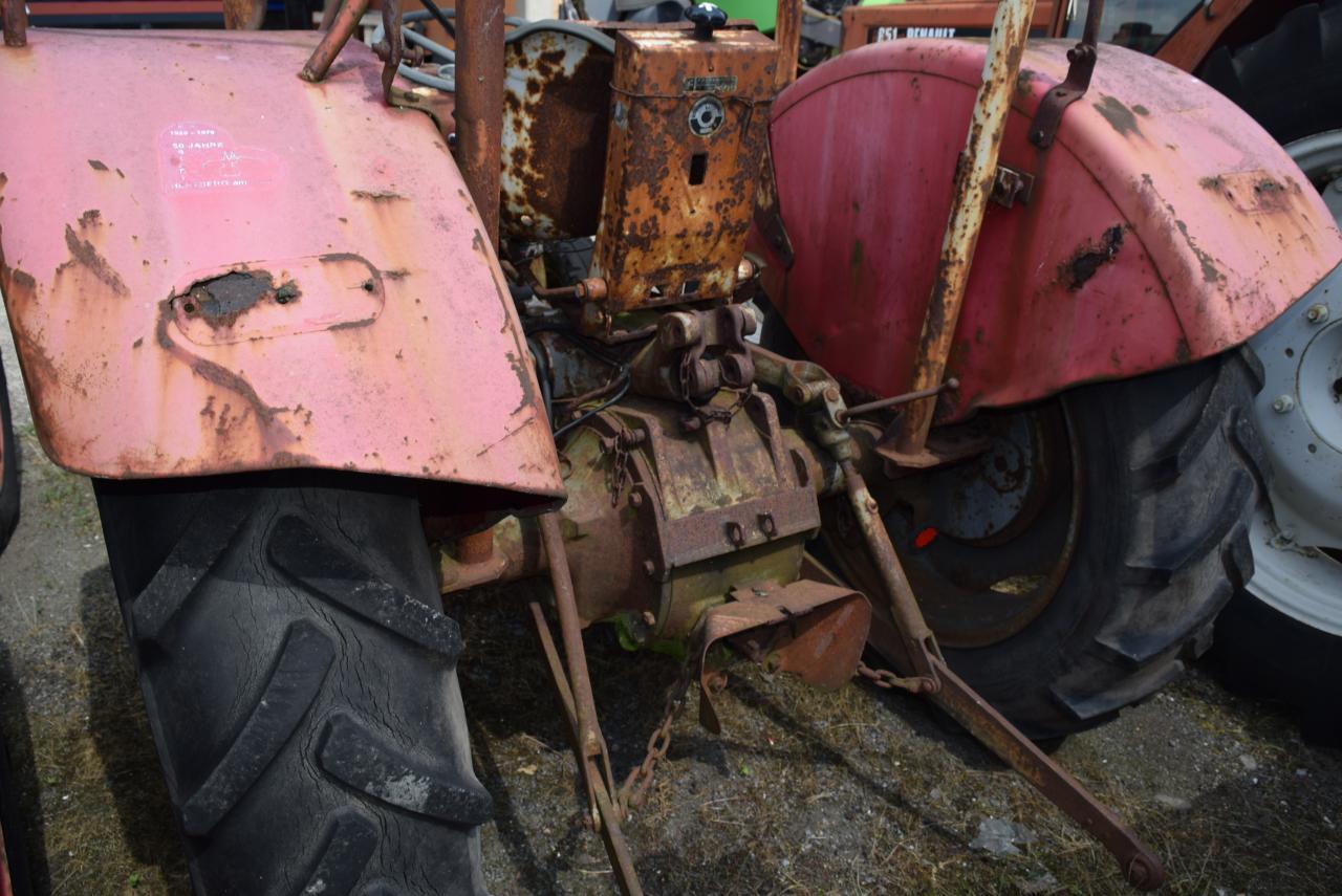 Massey Ferguson MF 35 - Traktors: foto 3 Massey Ferguson MF 35 - Traktors: foto 3