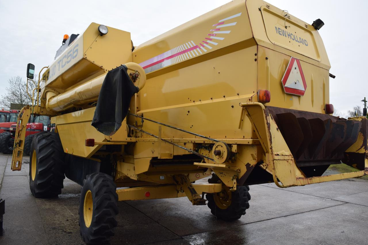 New Holland TC 56 - Labības kombains: foto 3 New Holland TC 56 - Labības kombains: foto 3