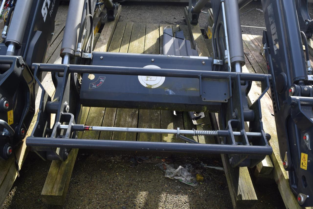 Stoll ProfiLine FZ 10 - Frontālais iekrāvējs: foto 3 Stoll ProfiLine FZ 10 - Frontālais iekrāvējs: foto 3