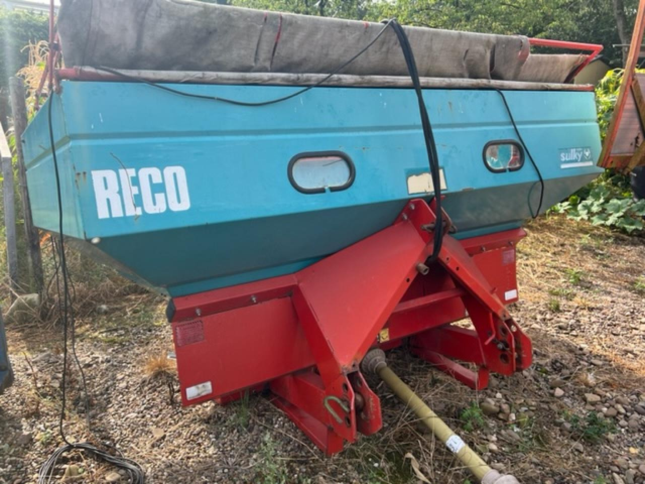 Sulky Burel DPX 2004 - Minerālmēslu izkliedētājs: foto 4 Sulky Burel DPX 2004 - Minerālmēslu izkliedētājs: foto 4