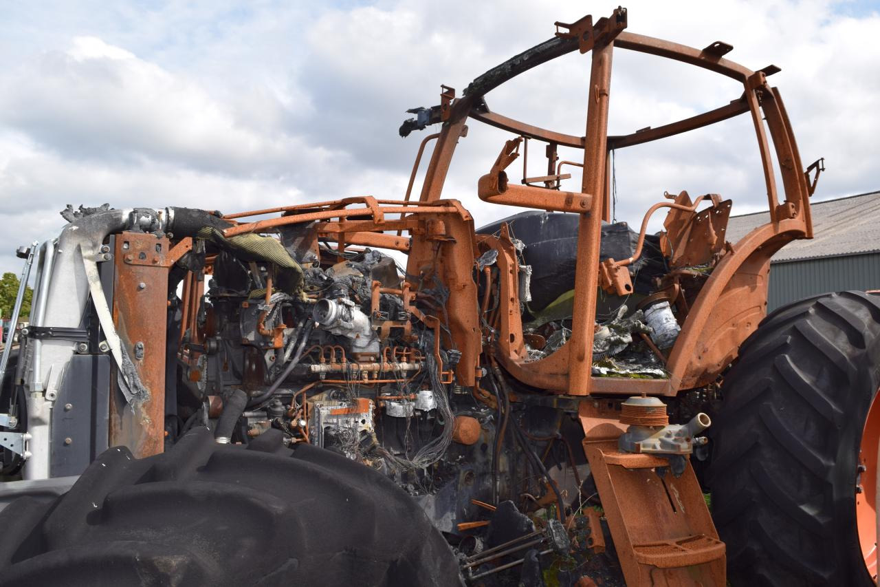 Valtra T234 *zur Teileverwertung* - Traktors: foto 4 Valtra T234 *zur Teileverwertung* - Traktors: foto 4