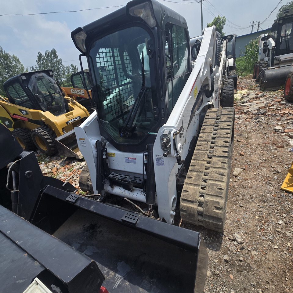 BOBCAT T770 - Kompaktiekrāvējs: foto 4 BOBCAT T770 - Kompaktiekrāvējs: foto 4