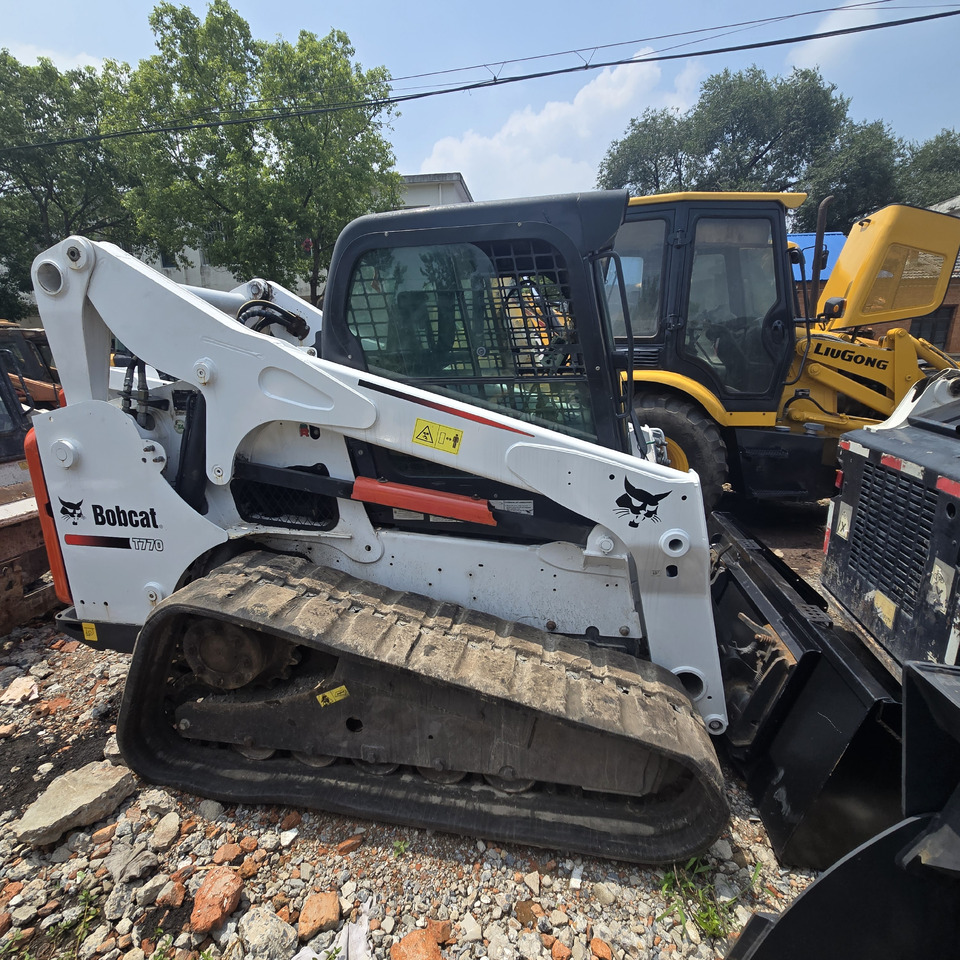 BOBCAT T770 - Kompaktiekrāvējs: foto 1 BOBCAT T770 - Kompaktiekrāvējs: foto 1