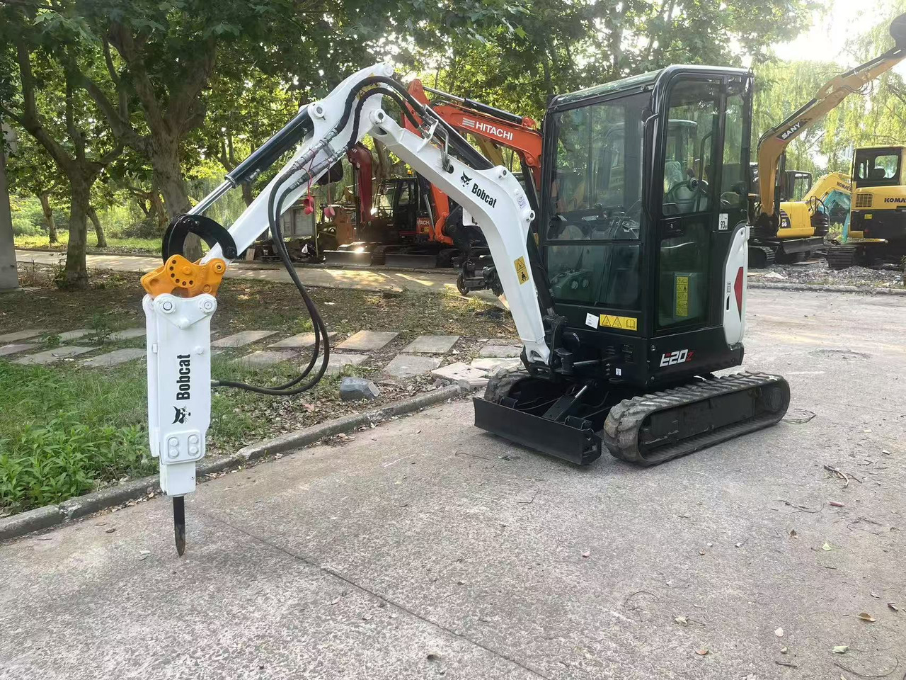 Bobcat E20Z - Mini-ekskavators: foto 1 Bobcat E20Z - Mini-ekskavators: foto 1
