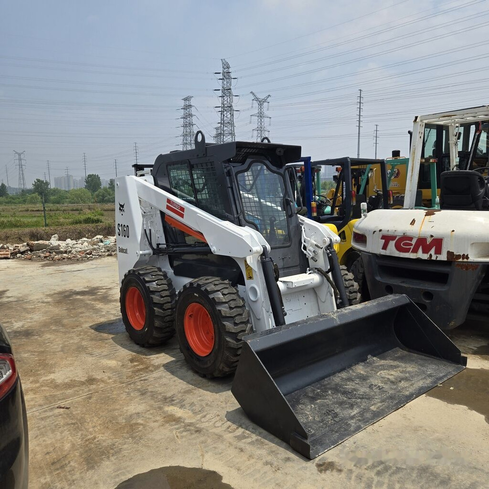 Bobcat S160 - Kompaktiekrāvējs: foto 1 Bobcat S160 - Kompaktiekrāvējs: foto 1
