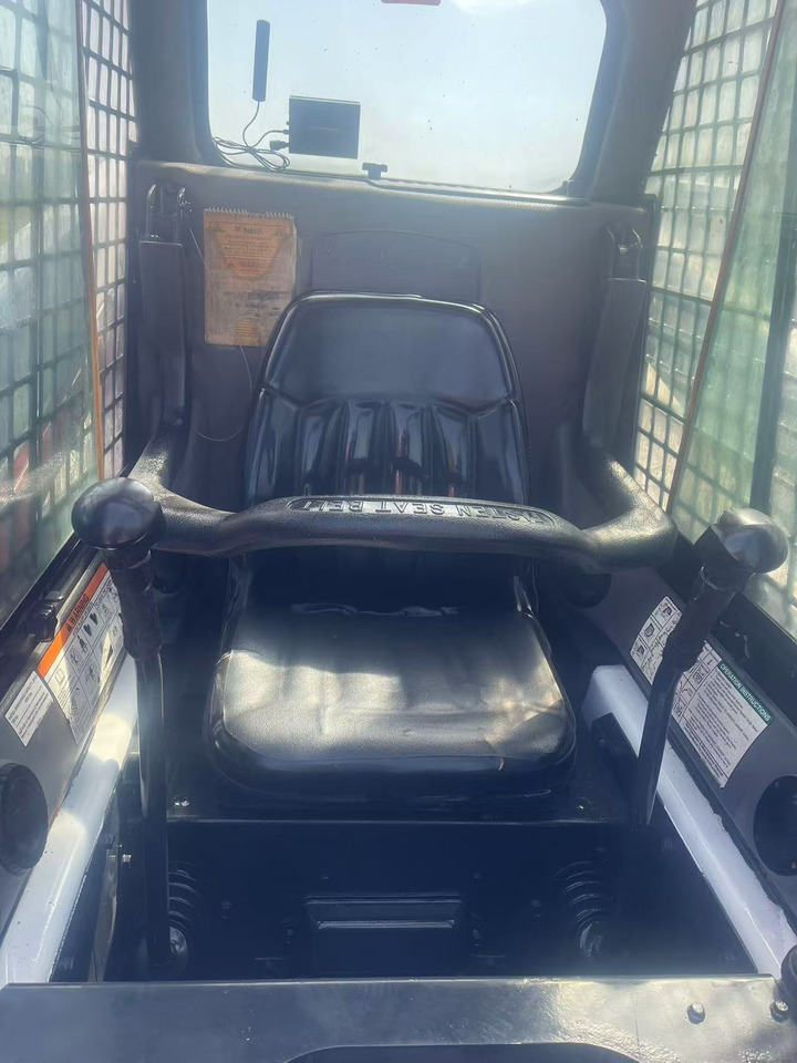 Bobcat S160 - Kompaktiekrāvējs: foto 5 Bobcat S160 - Kompaktiekrāvējs: foto 5