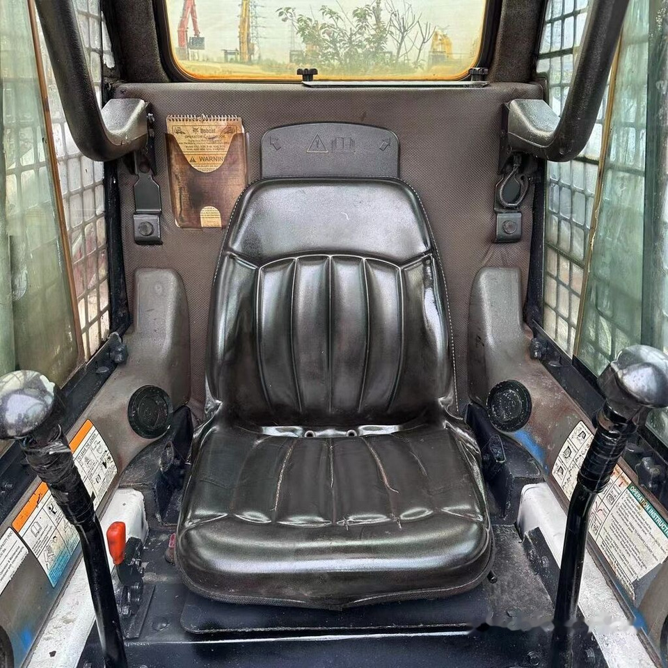 Bobcat S160 - Kompaktiekrāvējs: foto 5 Bobcat S160 - Kompaktiekrāvējs: foto 5