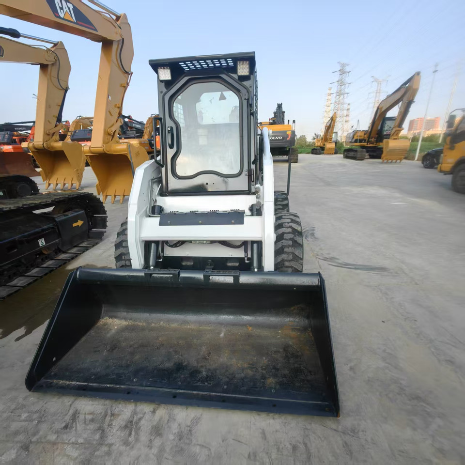 Bobcat S160 - Kompaktiekrāvējs: foto 2 Bobcat S160 - Kompaktiekrāvējs: foto 2
