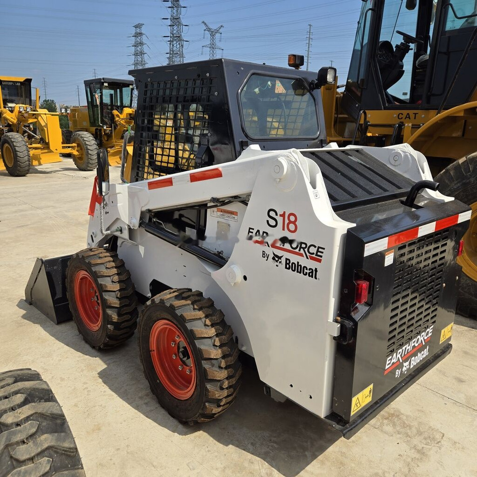 Bobcat S18 - Kompaktiekrāvējs: foto 3 Bobcat S18 - Kompaktiekrāvējs: foto 3