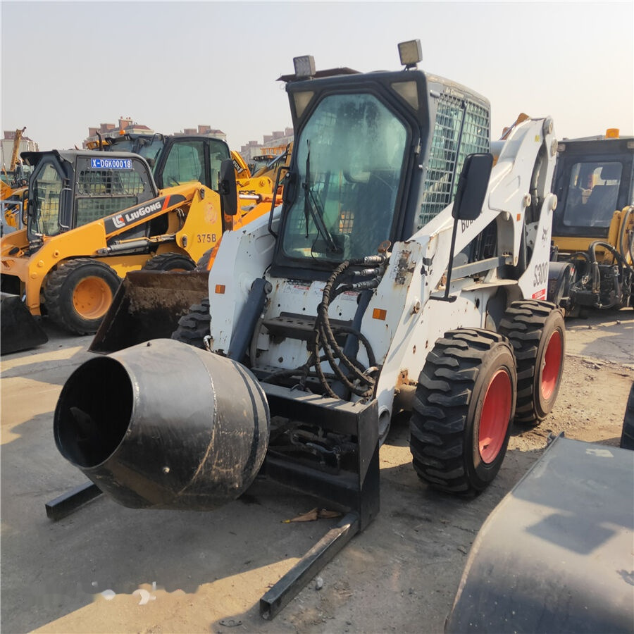 Bobcat S300 - Kompaktiekrāvējs: foto 4 Bobcat S300 - Kompaktiekrāvējs: foto 4