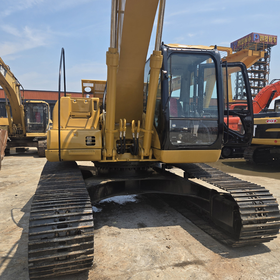 CAT 320C - Kāpurķēžu ekskavators: foto 3 CAT 320C - Kāpurķēžu ekskavators: foto 3