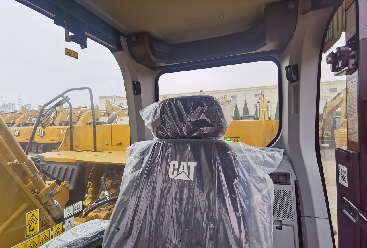 Jaunā Kāpurķēžu ekskavators CAT 330GC: foto 11