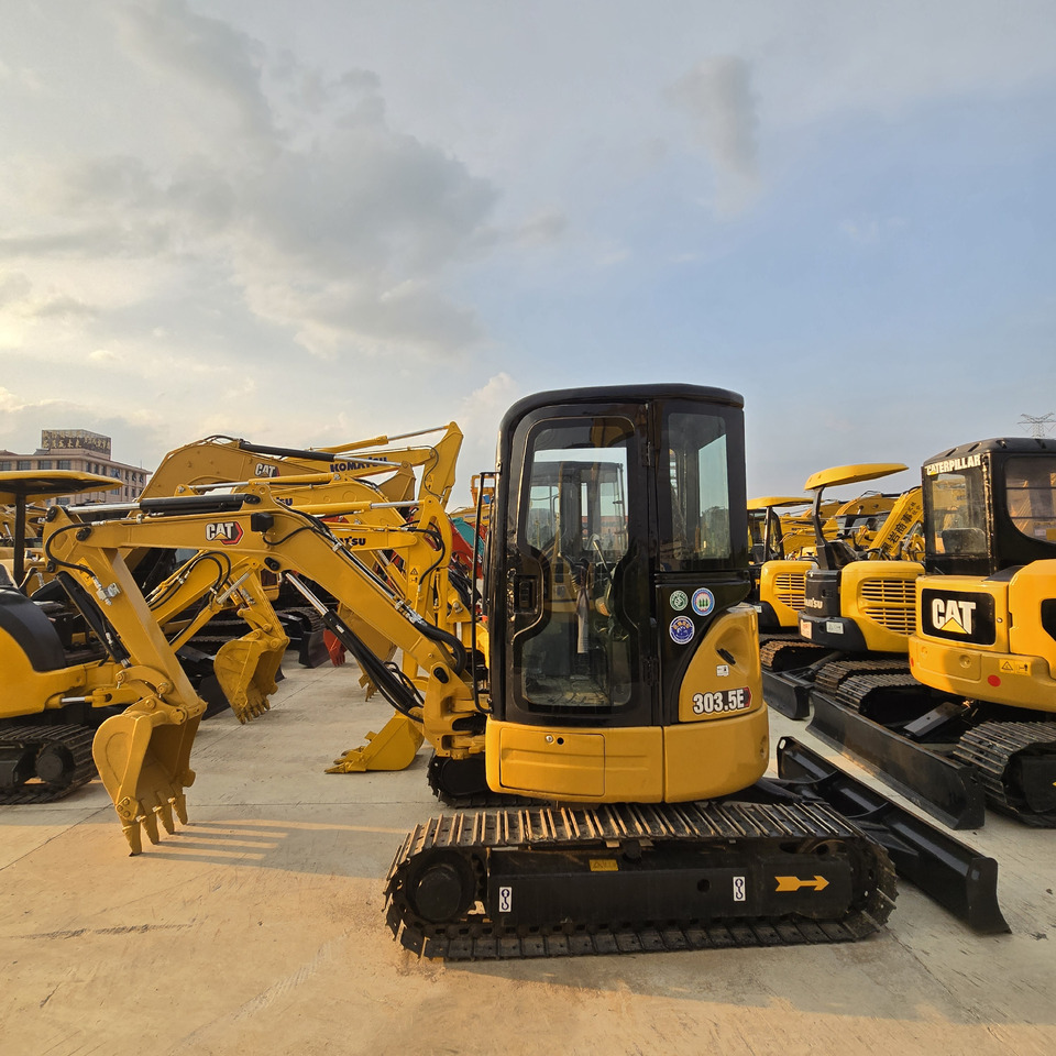 CATERPILLAR 303.5E2 - Mini-ekskavators: foto 1 CATERPILLAR 303.5E2 - Mini-ekskavators: foto 1