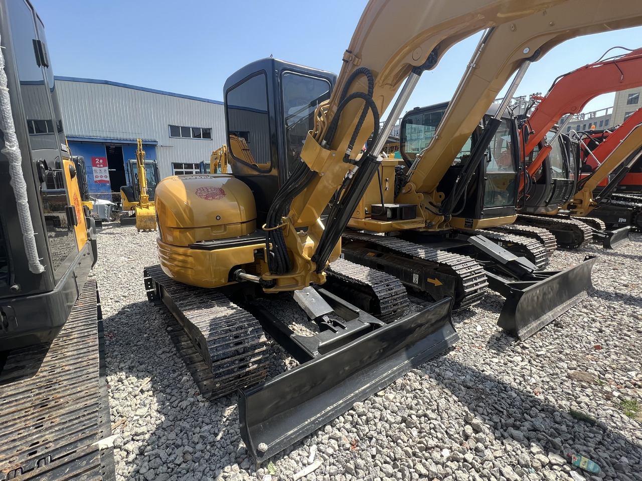 CATERPILLAR 304CR - Mini-ekskavators: foto 1 CATERPILLAR 304CR - Mini-ekskavators: foto 1