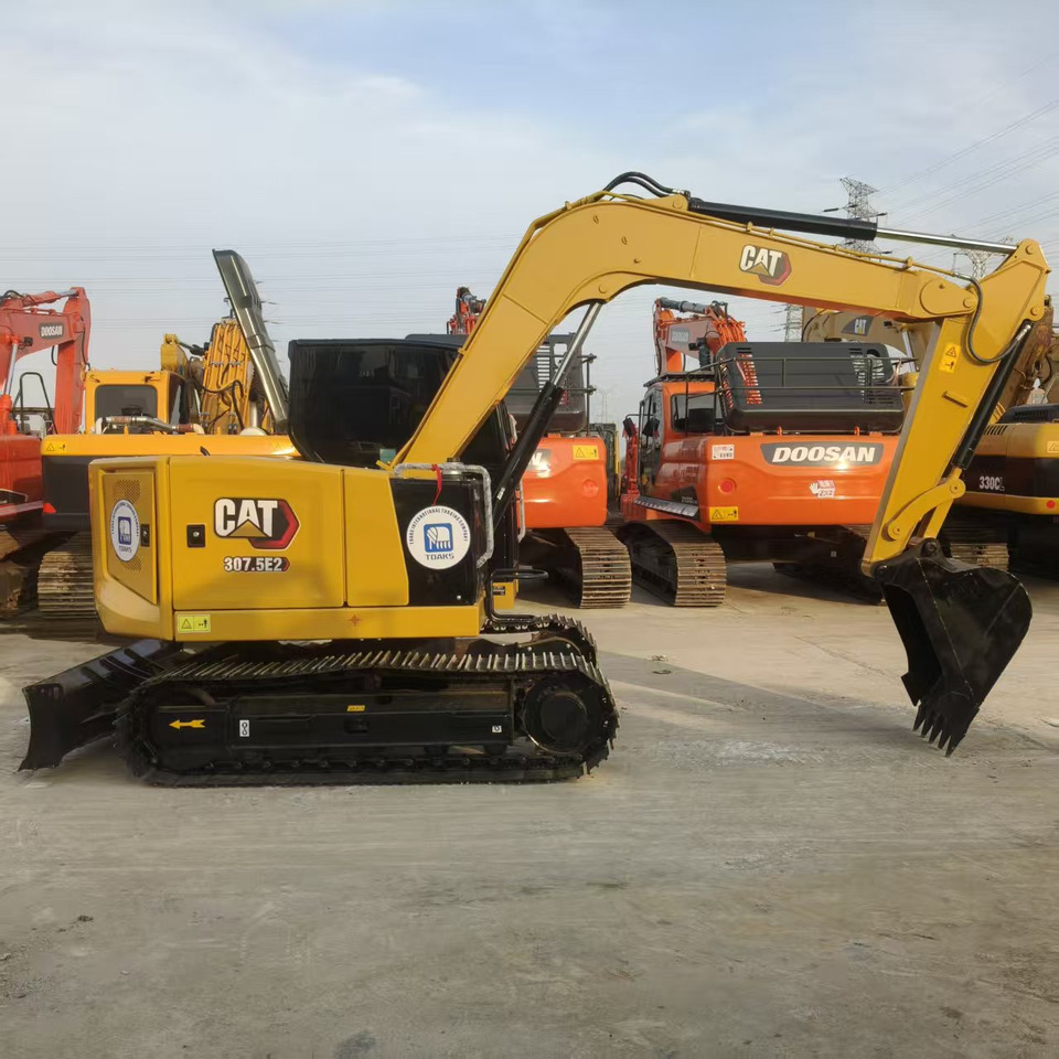 CATERPILLAR 307.5E2 - Mini-ekskavators: foto 1 CATERPILLAR 307.5E2 - Mini-ekskavators: foto 1