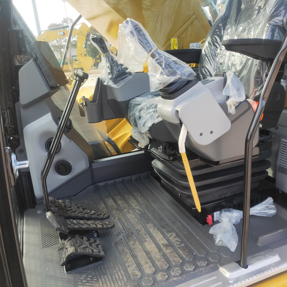 Jaunā Kāpurķēžu ekskavators CATERPILLAR 350: foto 11