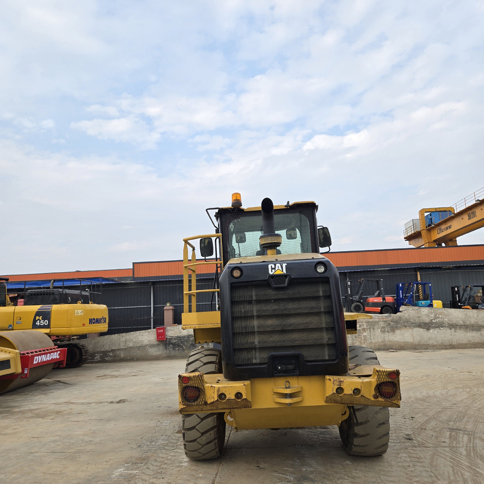 CATERPILLAR 924K - Riteņu ekskavators: foto 5 CATERPILLAR 924K - Riteņu ekskavators: foto 5