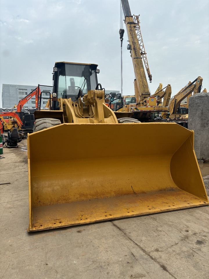 CATERPILLAR 966G - Riteņu iekrāvējs: foto 5 CATERPILLAR 966G - Riteņu iekrāvējs: foto 5