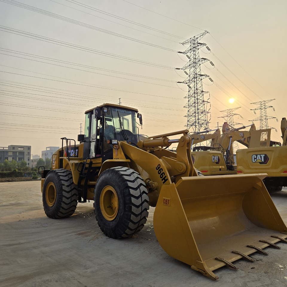 CATERPILLAR 966H - Riteņu iekrāvējs: foto 1 CATERPILLAR 966H - Riteņu iekrāvējs: foto 1