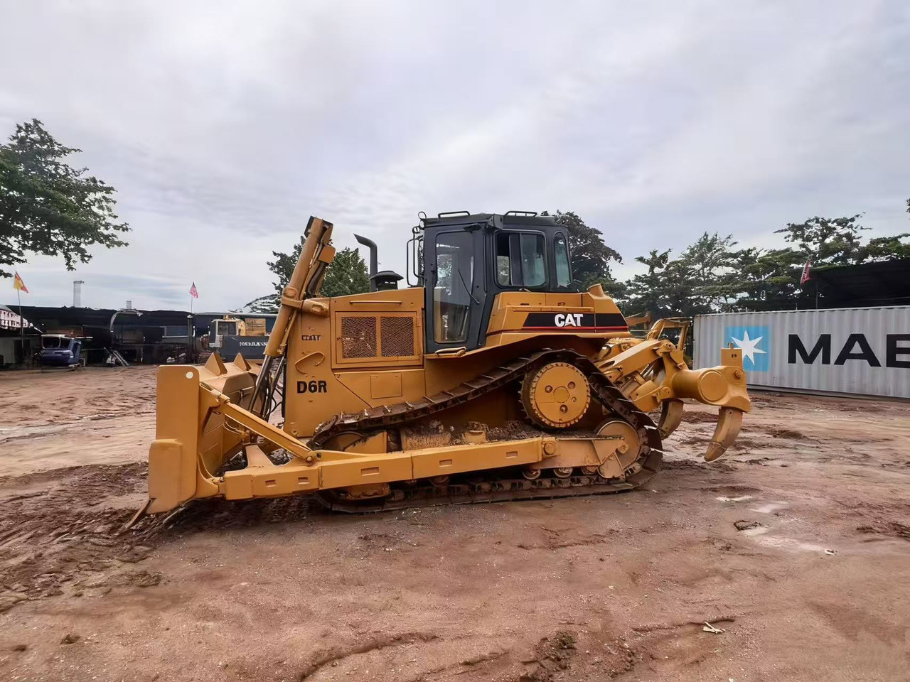 CATERPILLAR D6R - Buldozers: foto 1 CATERPILLAR D6R - Buldozers: foto 1