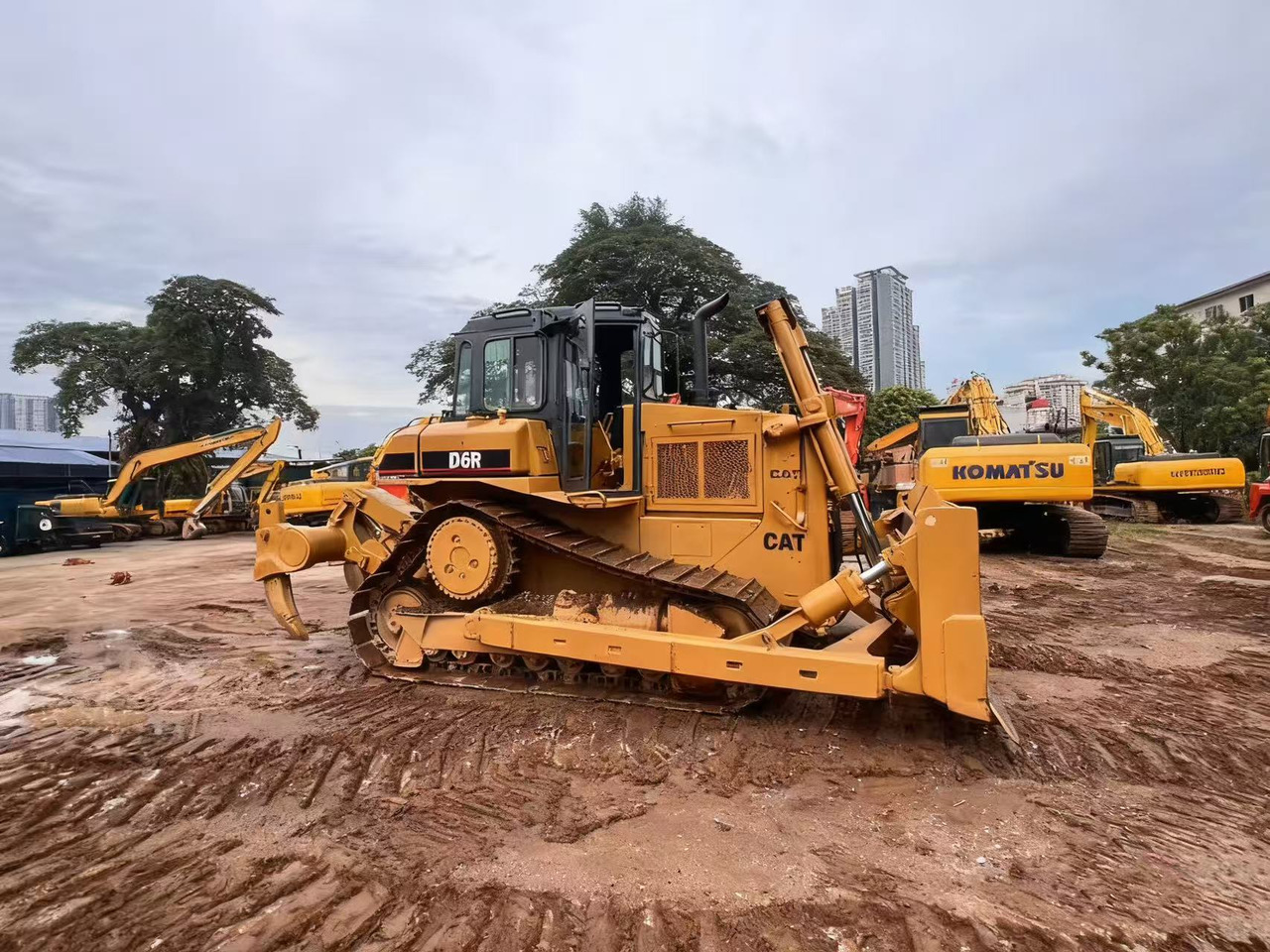 CATERPILLAR D6R - Buldozers: foto 2 CATERPILLAR D6R - Buldozers: foto 2