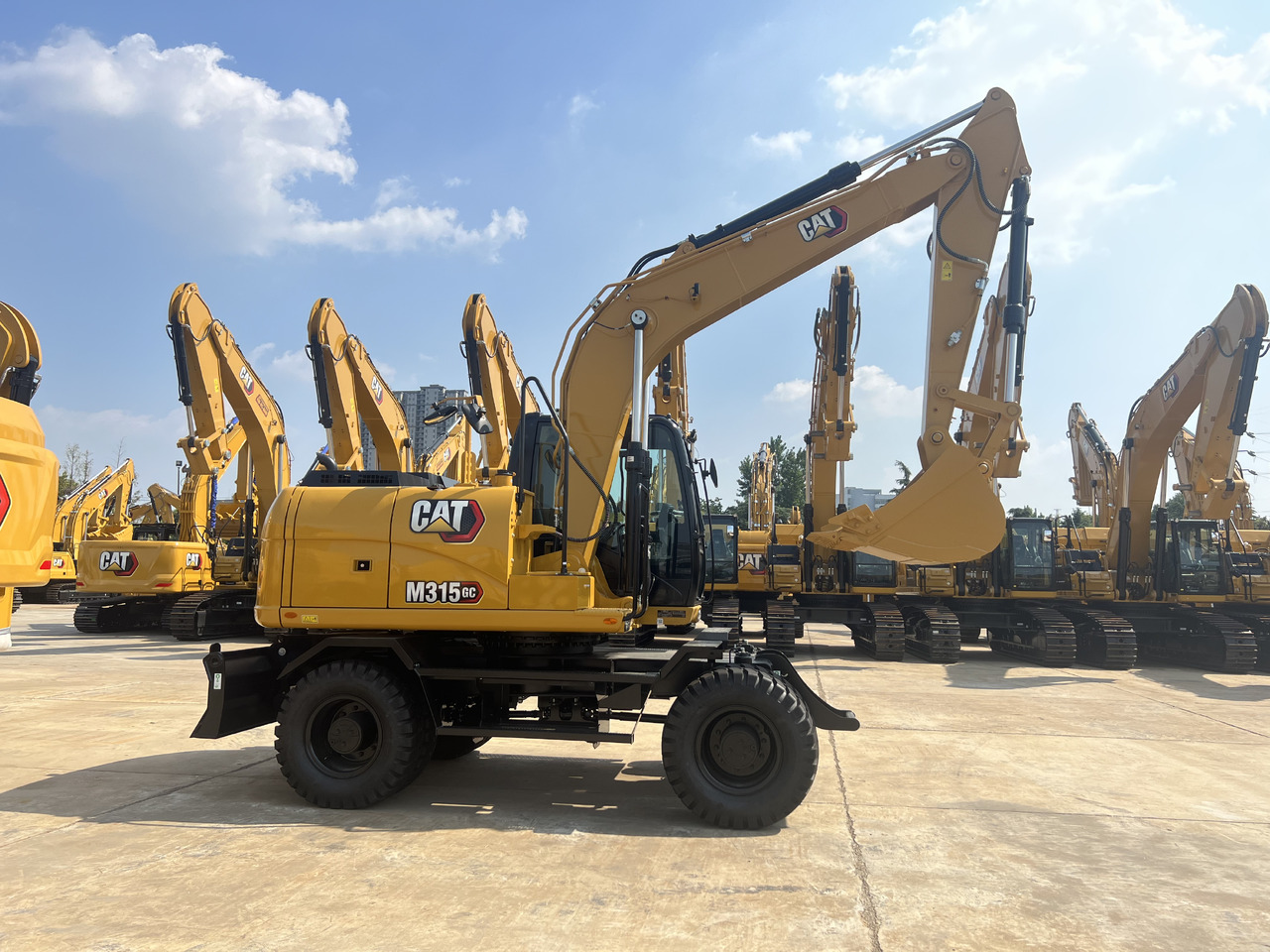 CATERPILLAR M315GC - Kāpurķēžu ekskavators: foto 2 CATERPILLAR M315GC - Kāpurķēžu ekskavators: foto 2