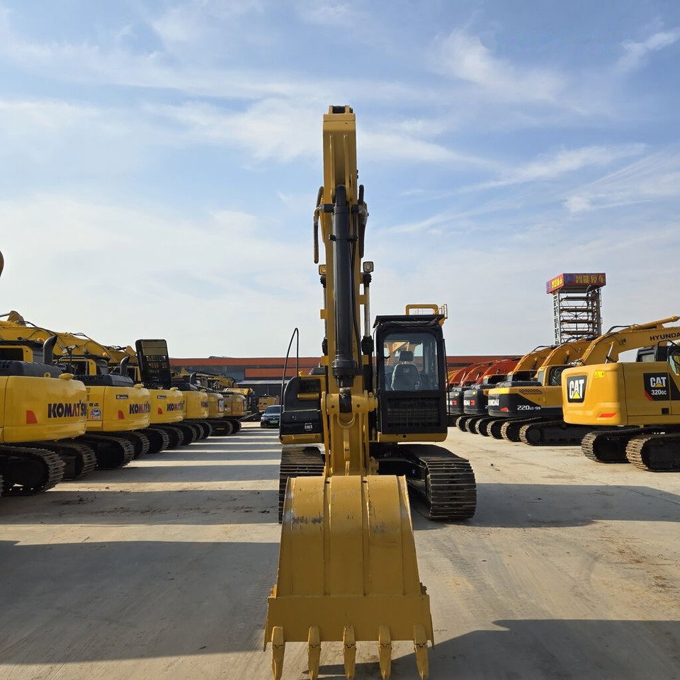 Caterpillar 315D2 - Kāpurķēžu ekskavators: foto 4 Caterpillar 315D2 - Kāpurķēžu ekskavators: foto 4