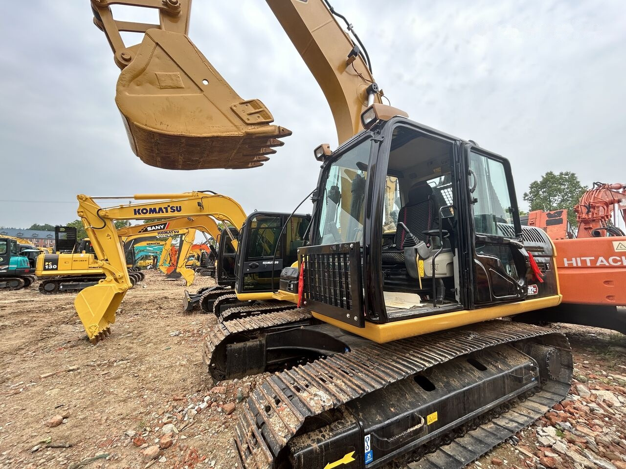 Caterpillar 320D2 - Kāpurķēžu ekskavators: foto 3 Caterpillar 320D2 - Kāpurķēžu ekskavators: foto 3